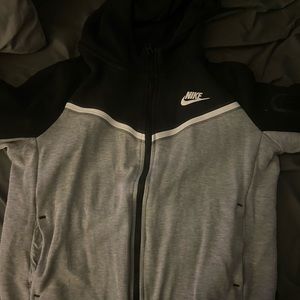 Nike Fleece Tech Grey/Black Boys Large